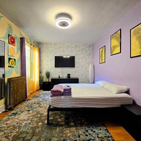 Modern Xl Queen Room Comfort & Character In Harlem New York Extérieur photo