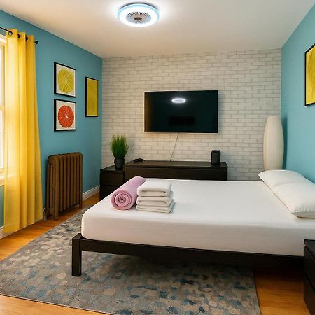 Modern Xl Queen Room Comfort & Character In Harlem New York Extérieur photo
