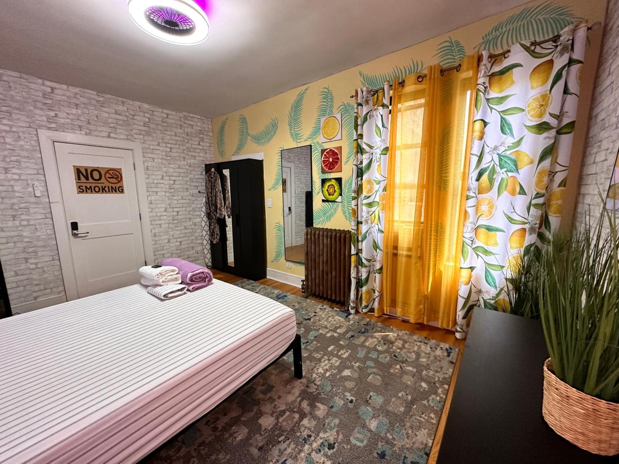 Modern Xl Queen Room Comfort & Character In Harlem New York Extérieur photo